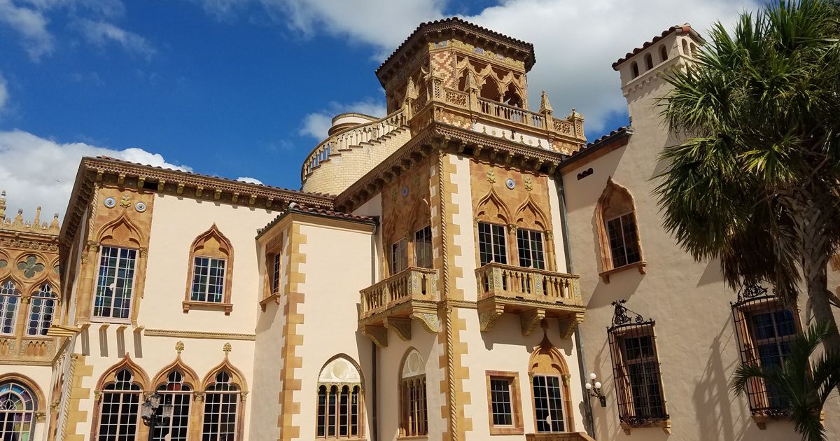 The Importance of Roof Cleaning for Historical Buildings: Preserving Architectural Integrity and Longevity 1 Blog Historical Buildings copy d26b6c03